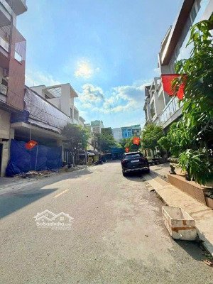 ( quận 7 ) mặt tiền kinh doanh đỉnh đường số ngay chợ tân quy 6 tầng - thang máy