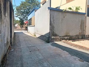 bán mảnh đất đẹp gần sát ngay trục chính kinh doanh