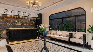 bán khách sạn khu phố tây cực đẹp, cực hiếm với chiều ngang 11m.