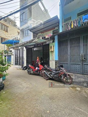 bán nhà hẻm rộng xô viết nghệ tĩnh ngang 4.1m 70m2 chỉ 8.4 tỷ thương lượng