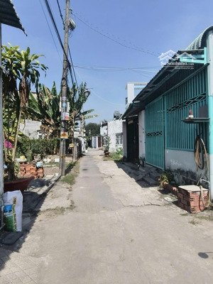 bán đất shr tân hiệp hẻm xe oto 7 chổ giá 2.59 tỷ.