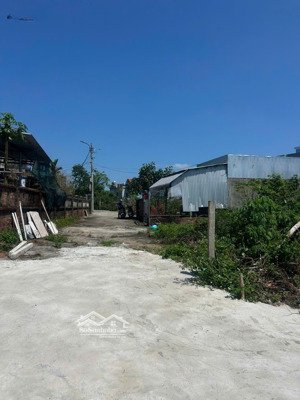 bán đất thôn gò hà xã hòa tiến, 126m2 đất ở toàn bộ ngang 5,6m nở hậu