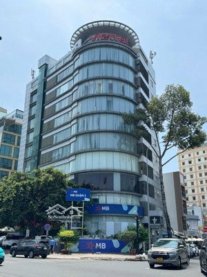 bán tòa khách sạn 4 sao mt sương nguyệt ánh 25 x 45m - 2 hầm + 12 lầu - hđt: 3 tỷ - giá: 550 tỷ