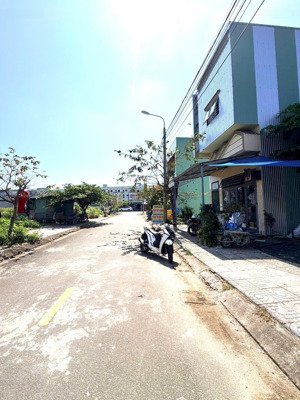 chính chủ gửi bán mặt tiền trung lập 8 - lakeside đà nẵng gần chung cư giá tốt. liên hệ 