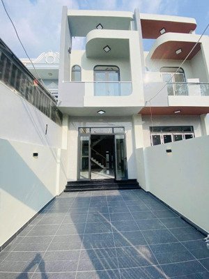 #2.98 tỷ_nhà mới trệt lầu_chợ bưng cầu/ql13,đường nhựa thông,dân cư đông đúc.p hiệp an thủ dầu một