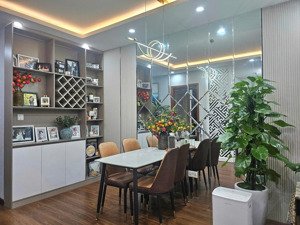 căn 2 ngủ hoa hậu toàn diện tòa gemek 2 lê trọng tấn