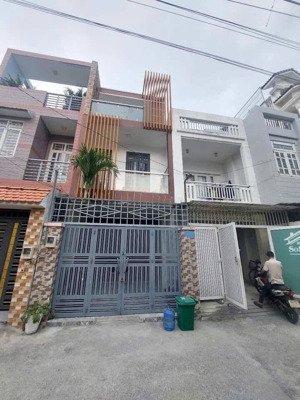 cho thuê nhà đường số 48, hiệp bình chánh, thủ đức, 1t2l 4pn, hẻm ô tô, nhà thoáng mát