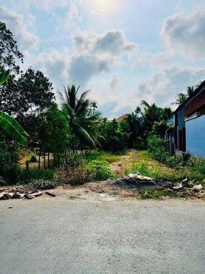 chủ gửi 150m2 đất thổ cư mỹ lộc cần giuộc . 690tr tl nhẹ shr sẳn