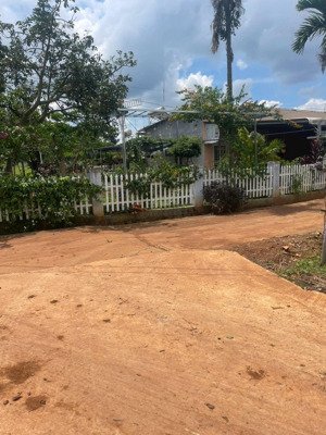 bán lô đất thuộc đức trọng cũ cách sân bay liên khương chỉ 15 phút đi chuyển giá rẻ