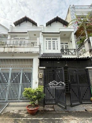 nhà 3 tầng hẻm 8m 4 x 16 gần ngã 5 nguyễn thị tú - bình tân - chỉ 4,5 tỷ