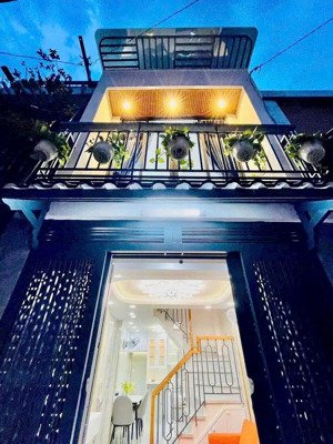 gò vấp, 24m2, nhà mới đẹp 2 tầng full nội thất, hẻm ô tô vf3 đỗ cửa, ô tô tránh sát nhà, khu pvc