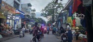 mặt phố cát dài 67m2x3tầng. vỉa hè rộng. mặt tiền 4,1m. vị trí kim cương, kinh doanh buôn bán hay