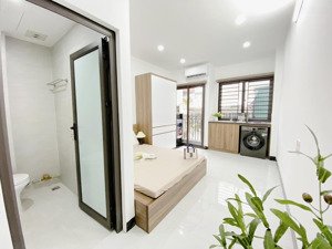 cho thuê ccmn full đồ có ban công, máy giặt riêng tại lê văn lương ở ngay giá chỉ 5tr/1th