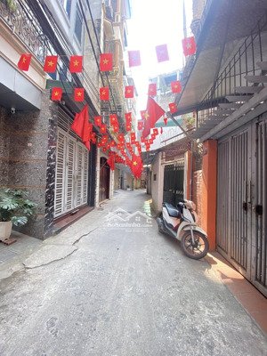 lô góc ô tô đỗ cửa, dt 80m2, mt 5,6m, ngõ nông, thông vòng quanh, chào 13,8 tỷ