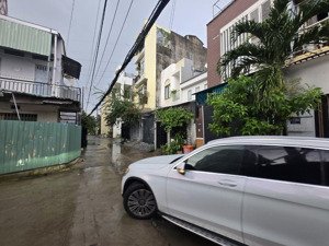 nhà cấp tứ 109m ngang 5.7m x 22m đường số 30 linh đông gần cc 4s phạm văn đồng