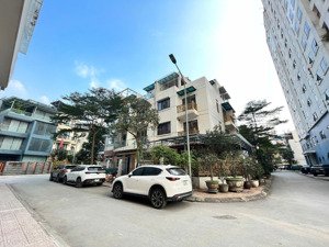 nhỉnh 30 tỷ căn liền kề xuân đỉnh - ngoại giao đoàn, sổ hồng 4 tầng, có gara ô tô riêng