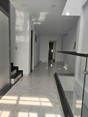 cho thuê nhà tm dv phú mỹ 
1 trệt 2 lầu, diện tích 6*18