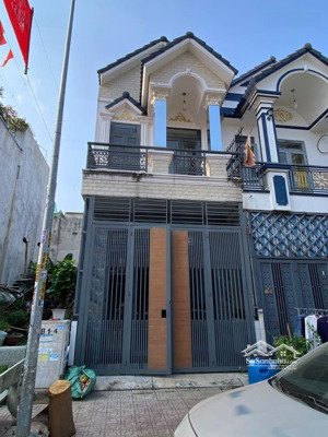 nhà kdc phú hồng thịnh 8 phường bình chuẩn tp thuận an