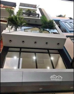 cho thuê gấp nhà phân lô 2 mặt thoáng trần quang diệu, dt 60m2 x 5 tầng, mt 5m, ô tô tránh.giá 20tr