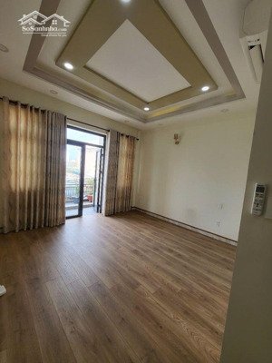 đường tân kỳ tân quý vừa làm lại 2 chiều rộng mênh mông, gần aeon mall tân phú