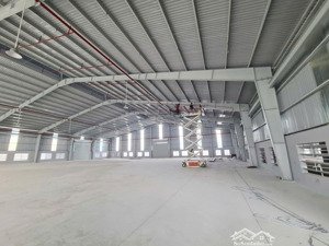 ### bán xưởng giá rẻ dt 7100m kcn đức hòa long an