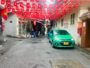 bán nhà ngõ 164 hồng mai , 34m2*4 tầng, mặt tiền 4,1m. giá chào 9,x tỷ, 5m là ra mặt ngõ ô tô