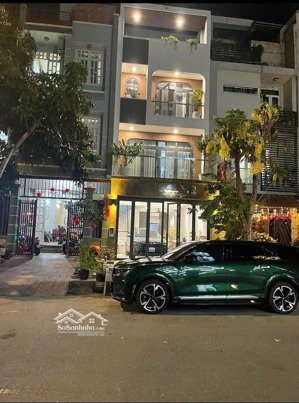 chính chủ cần bán nhà phố mt đường lớn gần công viên tđc phú mỹ - đường d1