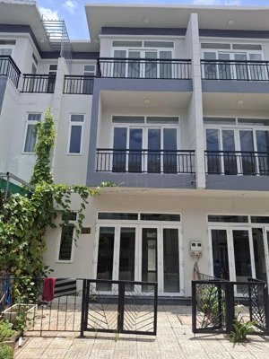 cam kết không có căn rẻ hơn, nhà đang cho thuê _ view công viên _ 5x15 trệt 2 lầu _ đầy đủ tiện ích