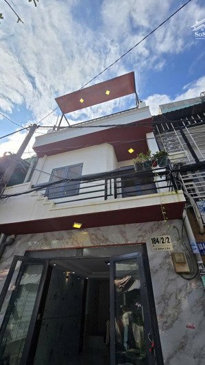 bán gấp nhà 3 tầng khu phố 6, hẻm xe hơi, hướng bắc, nhà mới ở liền, tặng nội thất