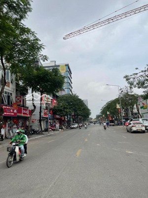 tây hồ phân lô 7 tầng thang máy - dòng tiền 7p khép kín - thoáng trước sau gần ô tô tránh - chủ đ