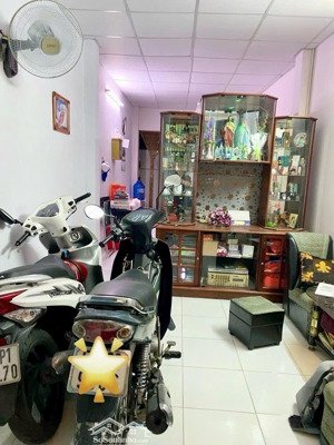 giảm 400tr. chỉ còn 5.x tỉ - nhà 2 tầng - 53m2 p21 bình thạnh