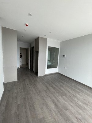 chính chủ bán căn studio toà b tầng cao view biển giá 1.2x tỷ 