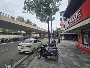 nhỉnh 5,5 tỷ - nhà tập thể phố trần khánh dư, trung tâm hoàn kiếm, khu quân đội, an ninh siêu tốt.