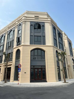 cần bán nhanh căn góc rẻ nhất dự án vinhomes cổ loa call,zalo)