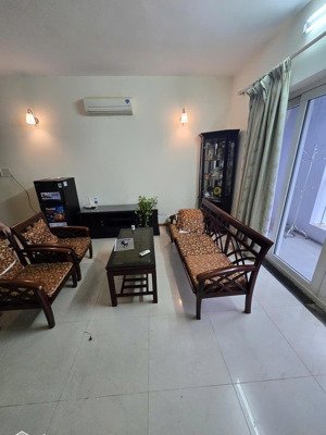 chính chủ cho thuê chung cư vườn đào ngay tòa nhà lotte tây hồ giá 12 triệu