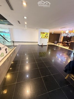 cho thuê cửa hàng tại grand plaza, 1,2 triệu/m2/th, 78 m2, đẹp, siêu đông khách