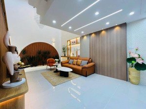 khu sang - hẻm nhựa 6m xe hơi vào nhà khu lê văn sỹ, q3 - 5x15m, kcx: 5 tầng chỉ 16 tỷ 