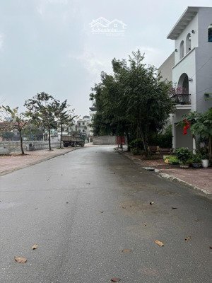 bán lô liền nhau 180m2, nhìn hồ đồng soi, thành phố bắc ninh.