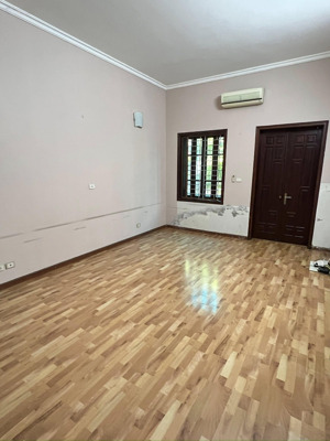 cho thuê nhà riêng lạc trung làm vp dt 82 m2 x 5 tầng ô tô đỗ cửa