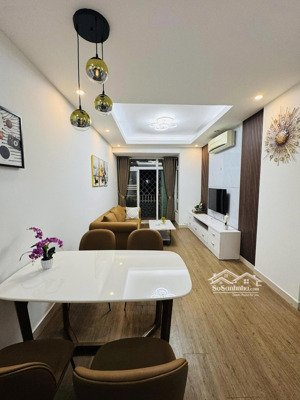 cho thuê căn hộ sân vườn 2pn 2wc 100m² sky garden 3 pmh q.7 giá 26tr/tháng.