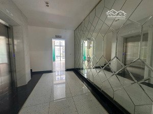 mặt bằng kinh doanh hiếm nhất manhattan 45tr/tháng full công năng, có thang máy