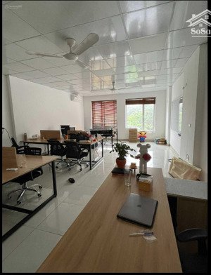 cho thuê văn phòng tại khuất duy tiến, thanh xuân- dt 60 m2/tầng, vp mới thiết kế hiện đại.