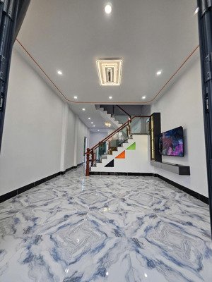 cần bán căn nhà 1trệt 1lầu 125m2 đã hoàn công xã thái mỹ-củ chi, sát bên kcn linh trung 3