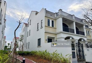 bán lỗ 2 tỉ nhà phố góc valencia aqua city sẵn nhà, hdmb. lh: 