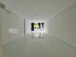 tòa văn phòng siêu đẹp cho thuê 5x21m,hầm+4 lầu,đường 14m kđt vạn phúc city giá 29 tr/tháng