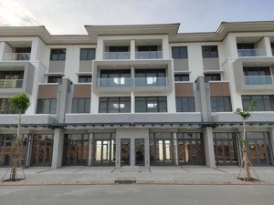 bán nhà thô dt 7x17m, 5 tầng, mặt tiền đường 22m, đối diện cụm căn hộ citi alto. lh: 0949,133,688