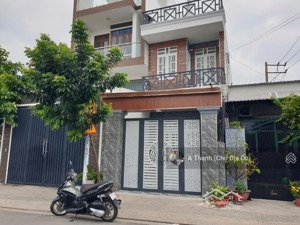 nhà mặt tiền kinh doanh dt 4m*22m, 01 lầu + sân thượng, gần chợ xuân thới thượng