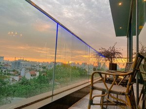 chính chủ bán nhà mp triệu việt vương sổ 270m2 mt 12m đang cho thuê