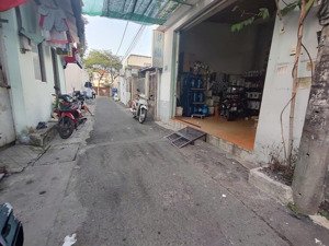 bán gấp hẻm xe hơi đường 11 linh xuân dt 80m2 chỉ 4.39 tỷ