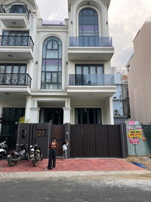 bán gấp biệt thự 150m2, 6pn, 6wc tại khu đô thị him lam kênh tẻ, quận 7, 53 tỷ